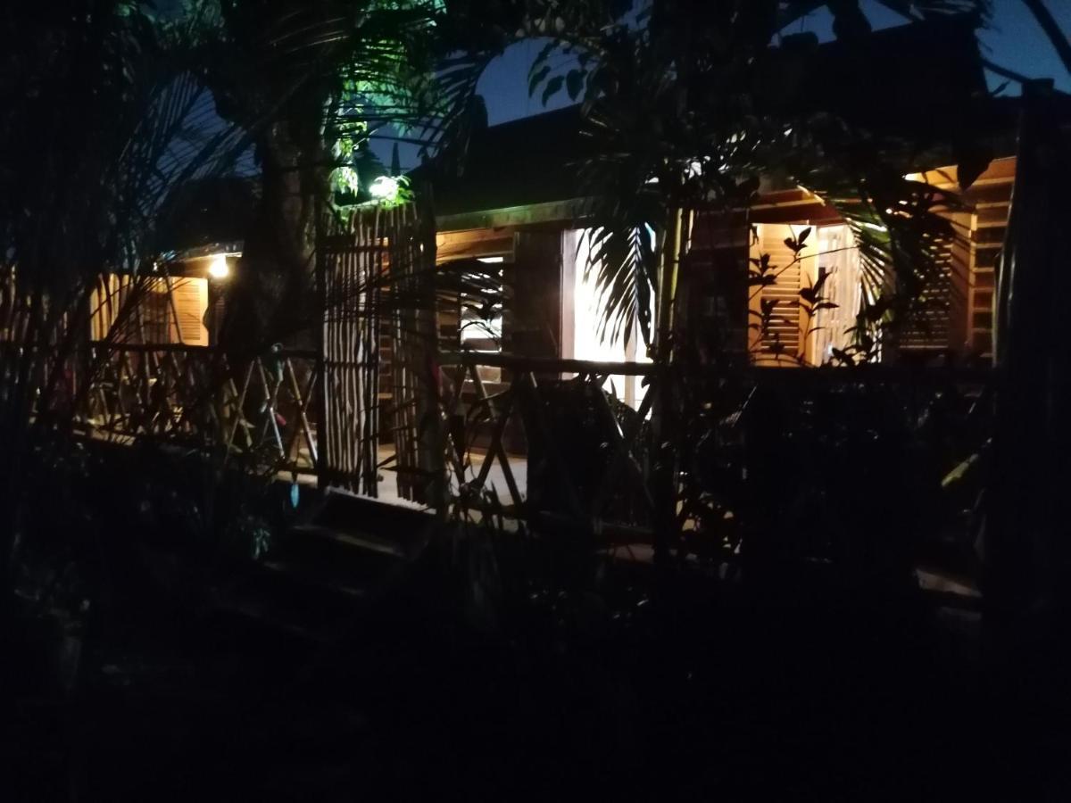 Hell-Ville Home Sakalava المظهر الخارجي الصورة